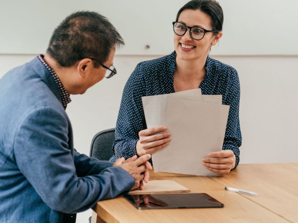 Top 5 Reasons To Hire a Business Plan Writer